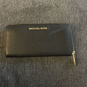 AUTHENTIC: Michael Kors Black Full Size Wallet